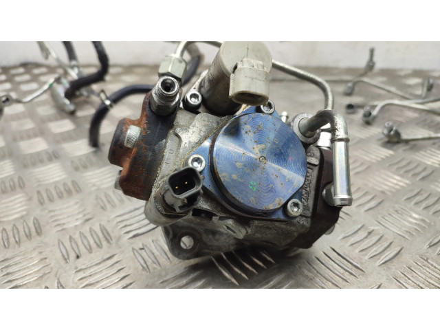 Vstřikovač 8945820051, 221000R050   Toyota RAV 4 (XA40)  pro naftový motor 2.2  