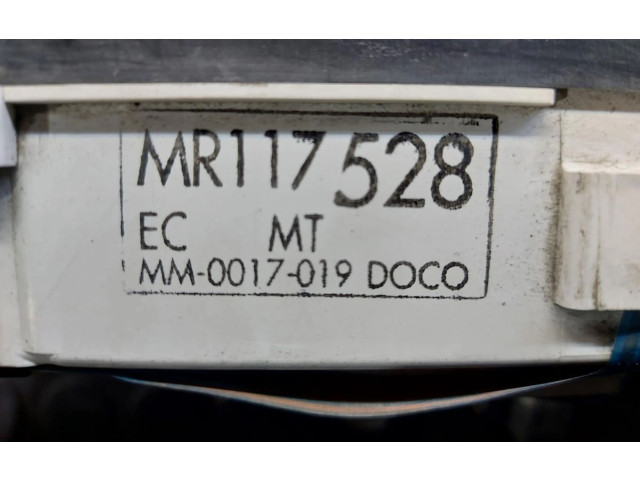 Панель приборов MR117528 Mitsubishi L200