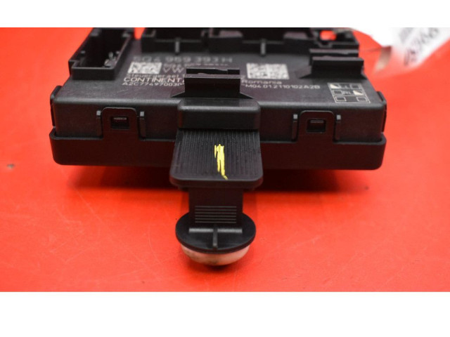 Блок управления двигателем ECU 5Q4959393H, 5Q4959393H Skoda Octavia 985