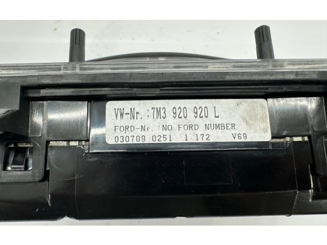 Přístrojová deska  Volkswagen Sharan 2009 7M3920920L, 030709025L  