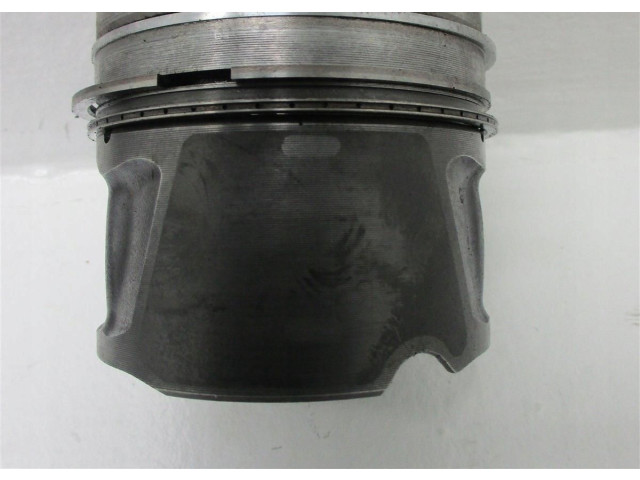 Поршень Land Rover Discovery Sport