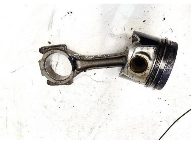 Поршень с шатуном Mitsubishi Outlander для дизельного двигателя 2.0