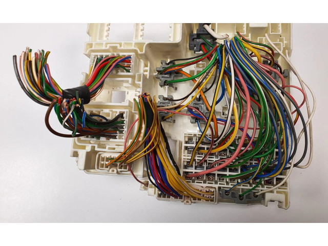 Блок предохранителей  9148004   Volvo 960    