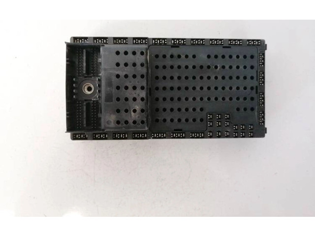 Блок предохранителей 9168986 Volvo S80