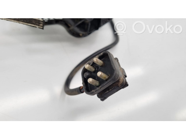 Моторчик стеклоочистителя 1268200442 Mercedes-Benz S W126