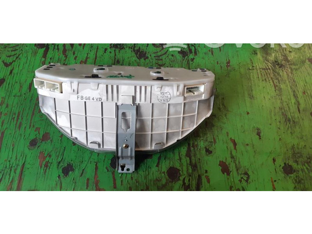 Панель приборов Mazda 626