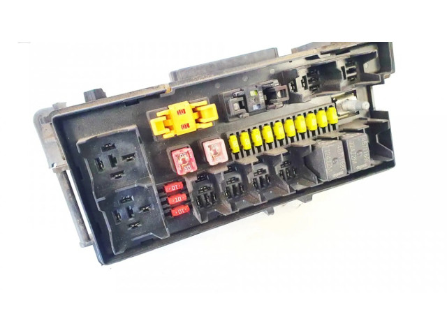 Блок предохранителей  04692071ab, 52561l   Jeep Grand Cherokee (WK)    