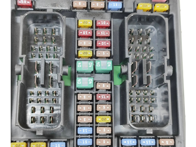 Блок предохранителей 31682732   Volvo S90, V90    