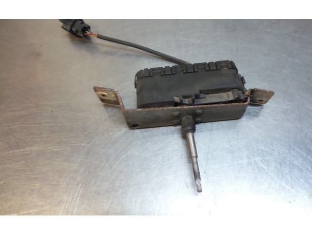 Моторчик стеклоочистителя 0390206219, 0390206219    Volvo V70