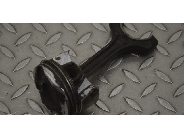 Píst 77165   Mini One - Cooper Coupe R56  pro benzínový motor 1.6 N18 B16 A 