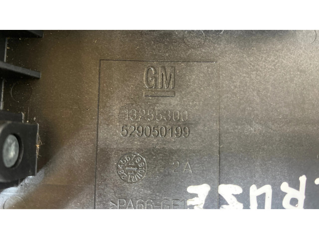 Pojistková skříňka 529050199, 13255300 Chevrolet Cruze 2013