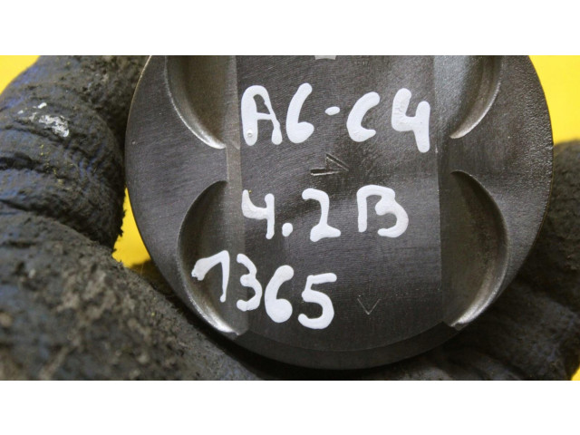 Píst 077B Audi A6 S6 C4 4A