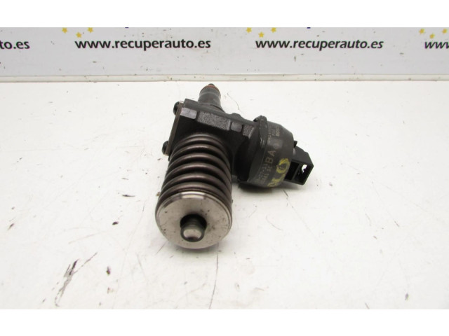 Vstřikovač 038130073AG   Volkswagen Polo IV 9N3     