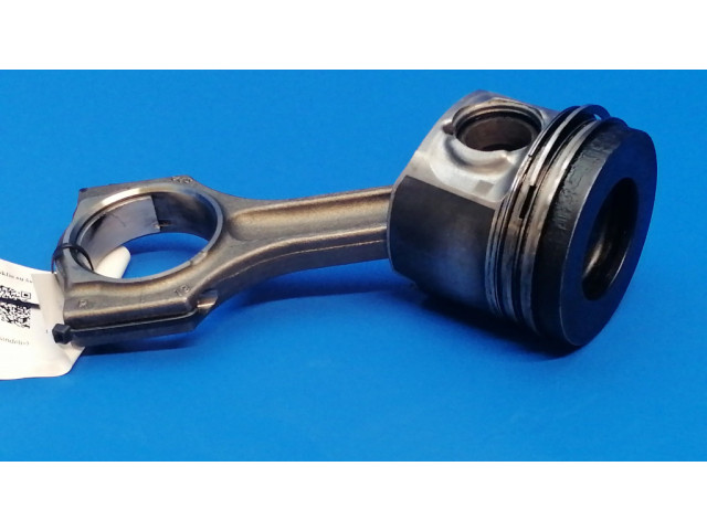 Píst N57 BMW X5 F15 pro naftový motor 3.0