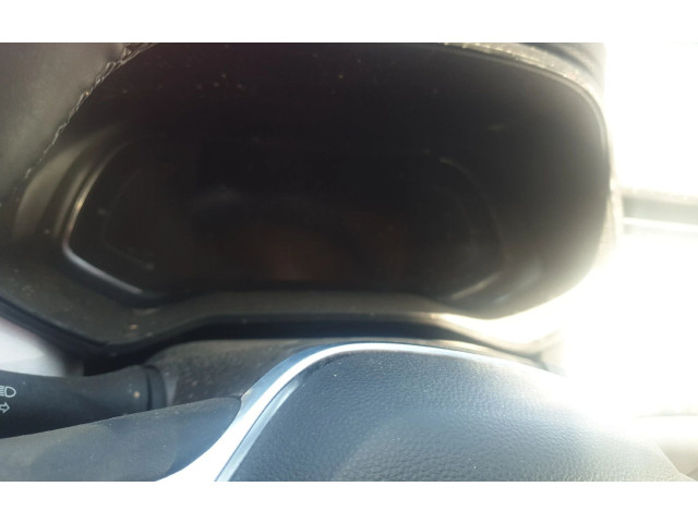 Панель приборов    Renault Clio V       