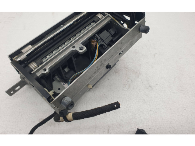 Дисплей    4E0857273E   Audi A8 S8 D3 4E