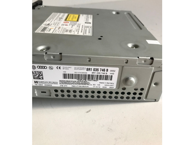 Радио/ проигрыватель CD/DVD / навигация