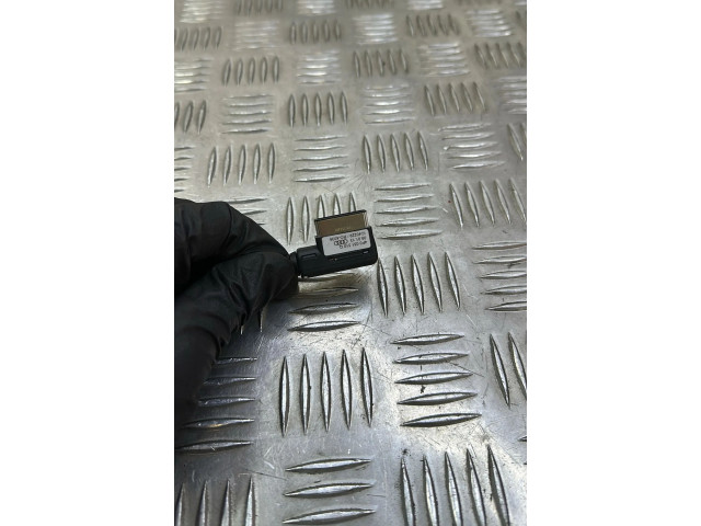 Разъем iPod 4F0051510Q Audi A7 S7 4G