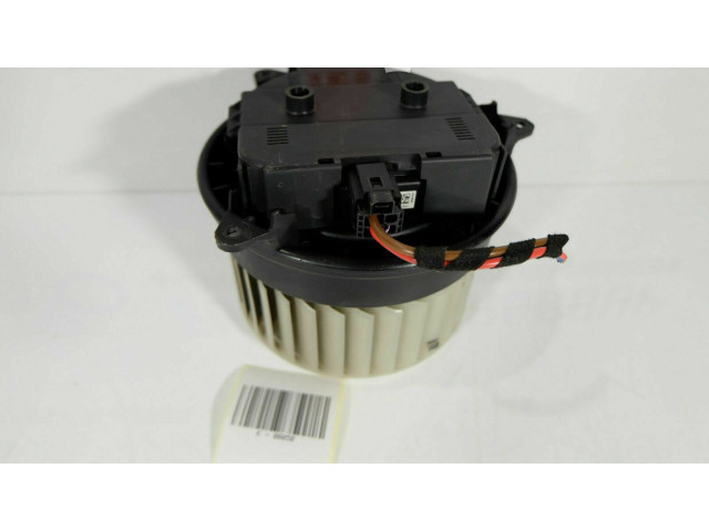 Вентилятор печки    4H1820021B   Audi A7 S7 4G