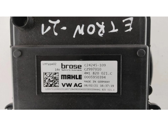 Вентилятор печки    4M1820021C   Audi e-tron