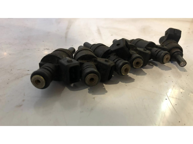 Vstřikovací lišta 1427240 BMW 5 E39 pro benzínový motor 2.5