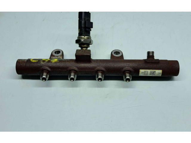 Vstřikovací lišta 8200704212   Nissan Juke I F15     