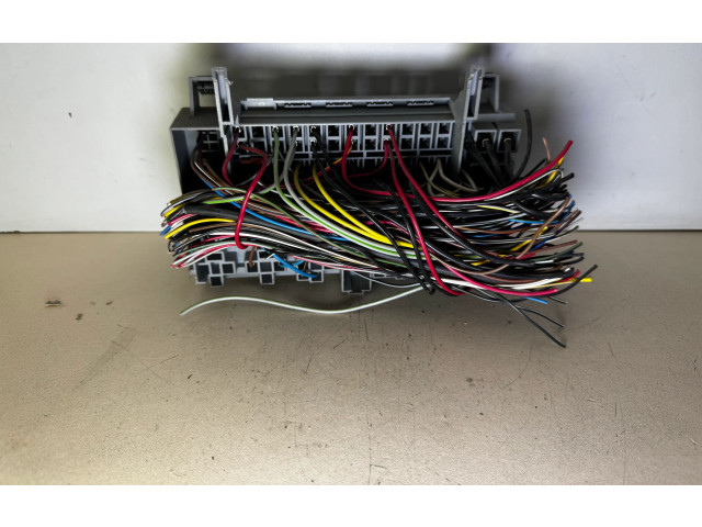   Pojistková skříňka 90240092, 90240665   Opel Astra F 1994