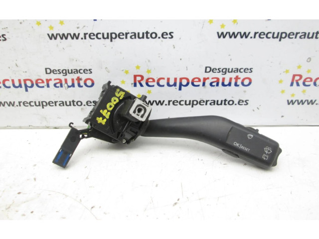 Включатель стеклоочистителей Seat Leon (1P)  2005 - 2012 года 1K0953519A      