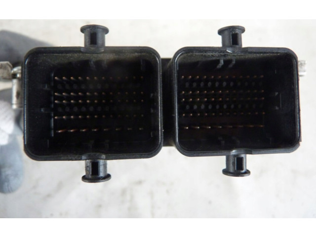 Блок управления двигателя 0261s07945   Suzuki Splash