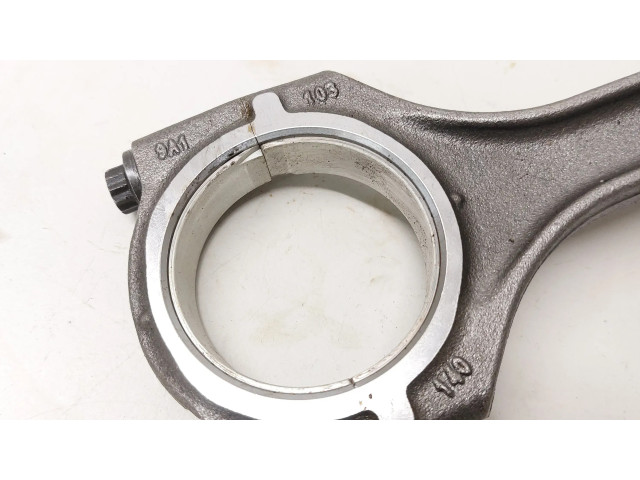 Píst 9A11031400R   Porsche Cayman 981  pro benzínový motor 3.4  