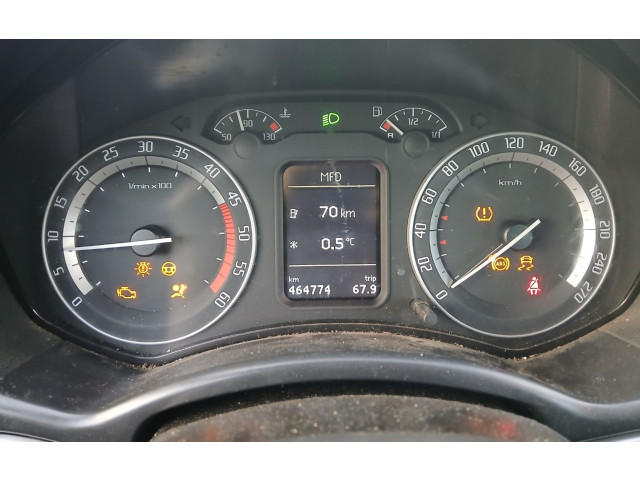 Панель приборов V1612036, 1Z0920842E Skoda Octavia Mk2 (1Z)