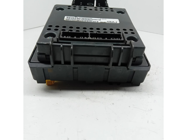 Блок предохранителей 56038406AJ   Jeep Grand Cherokee (WJ)    