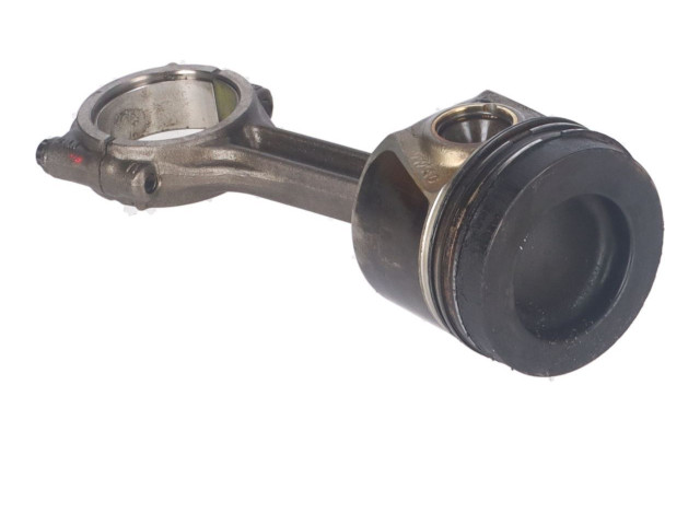 Шатун 04L105401A Skoda Superb B8 (3V)