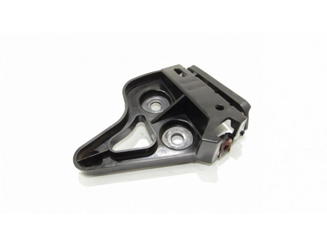 Задний держатель бампера