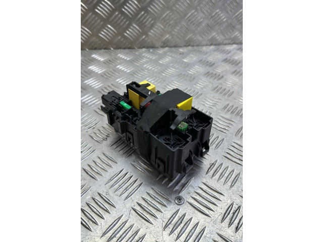 Блок предохранителей  453113302   Peugeot 2008 I    