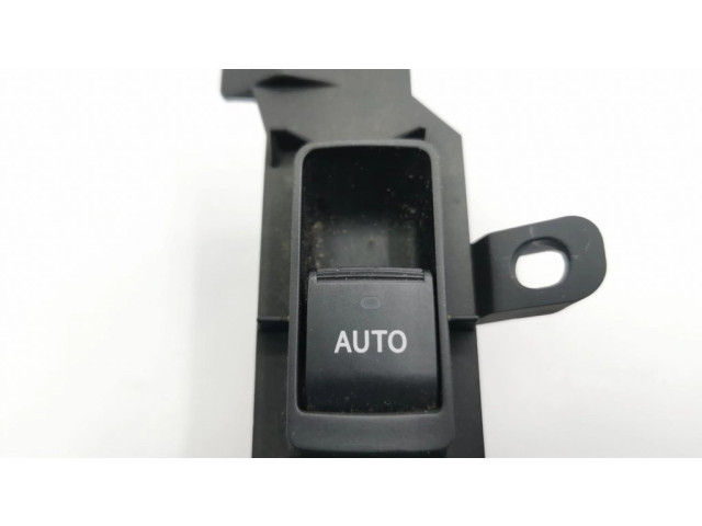 Включатель электрических окон