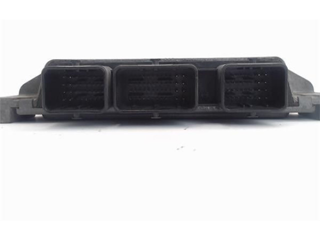 Блок управления двигателя 8200774747, 8200700695   Renault Twingo II