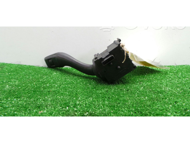 Ручка стеклоочистителей 8E0953503B Audi A4 Allroad