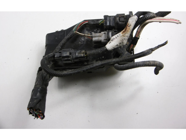 Блок предохранителей Mitsubishi Galant