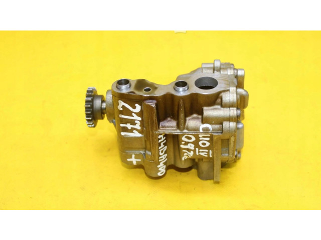 Масляный насос 150002257R Renault Clio IV