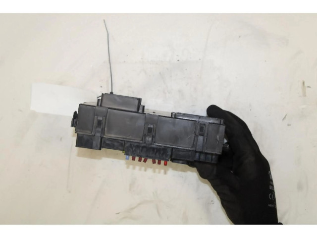 Блок предохранителей    Jeep Renegade    