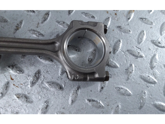  Поршень с шатуном  120103274R, 121003320R  Dacia Sandero III  