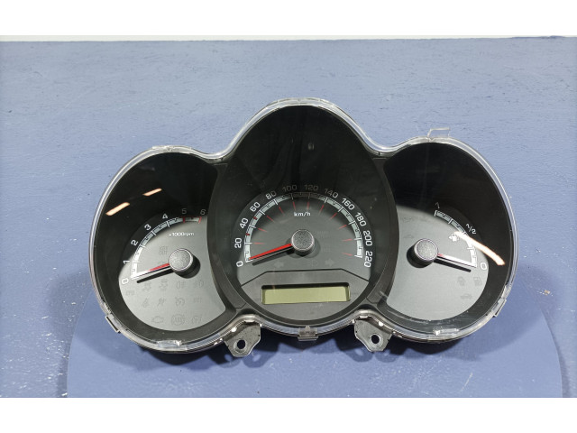 Přístrojová deska KIA Venga 2010 94004-1P430, 94004-1P430