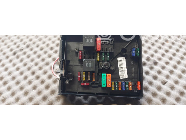 Блок предохранителей 1718130 Audi Q3 8U