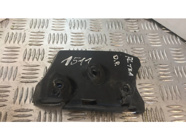 Передний держатель бампера