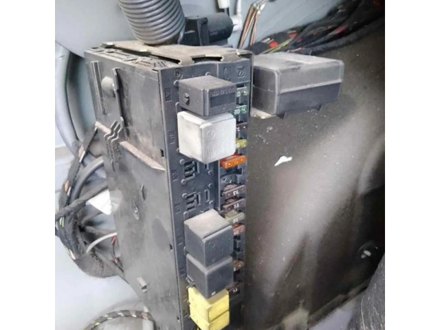 Pojistková skříňka Mercedes-Benz C W203