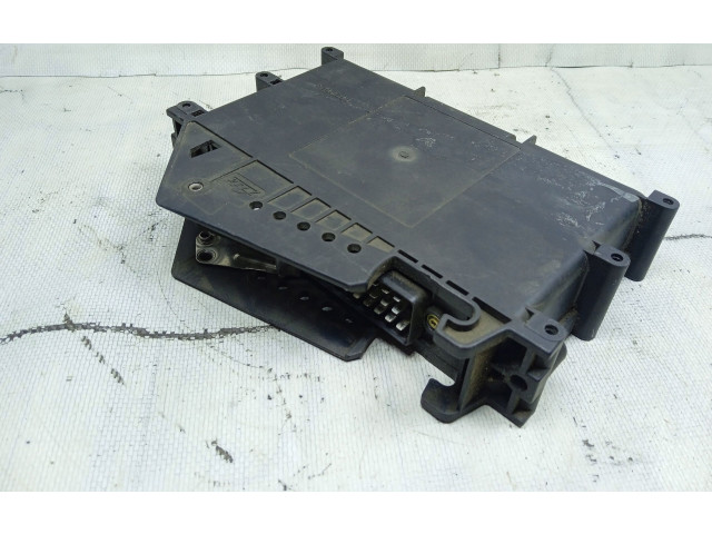 Блок управления АБС    Volkswagen Golf III