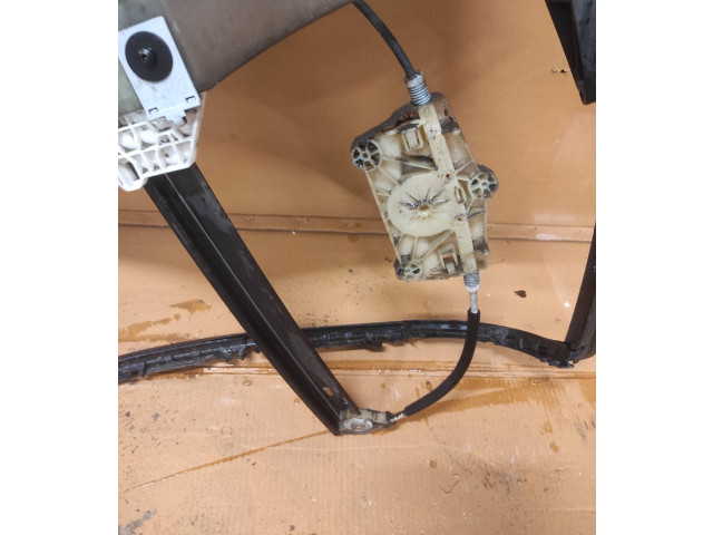 Передняя рамка дверного стекла Audi A6 S6 C6 4F