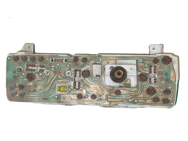 Панель приборов Nissan Laurel