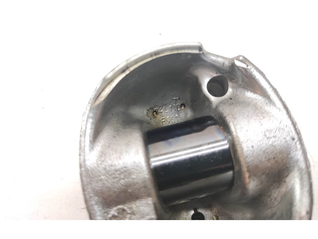 Píst 84L110 BMW 5 GT F07 N57D30A